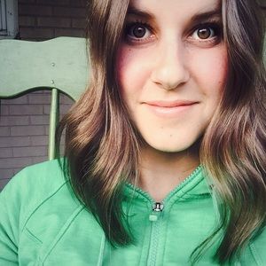 Meet your Posher, Julie